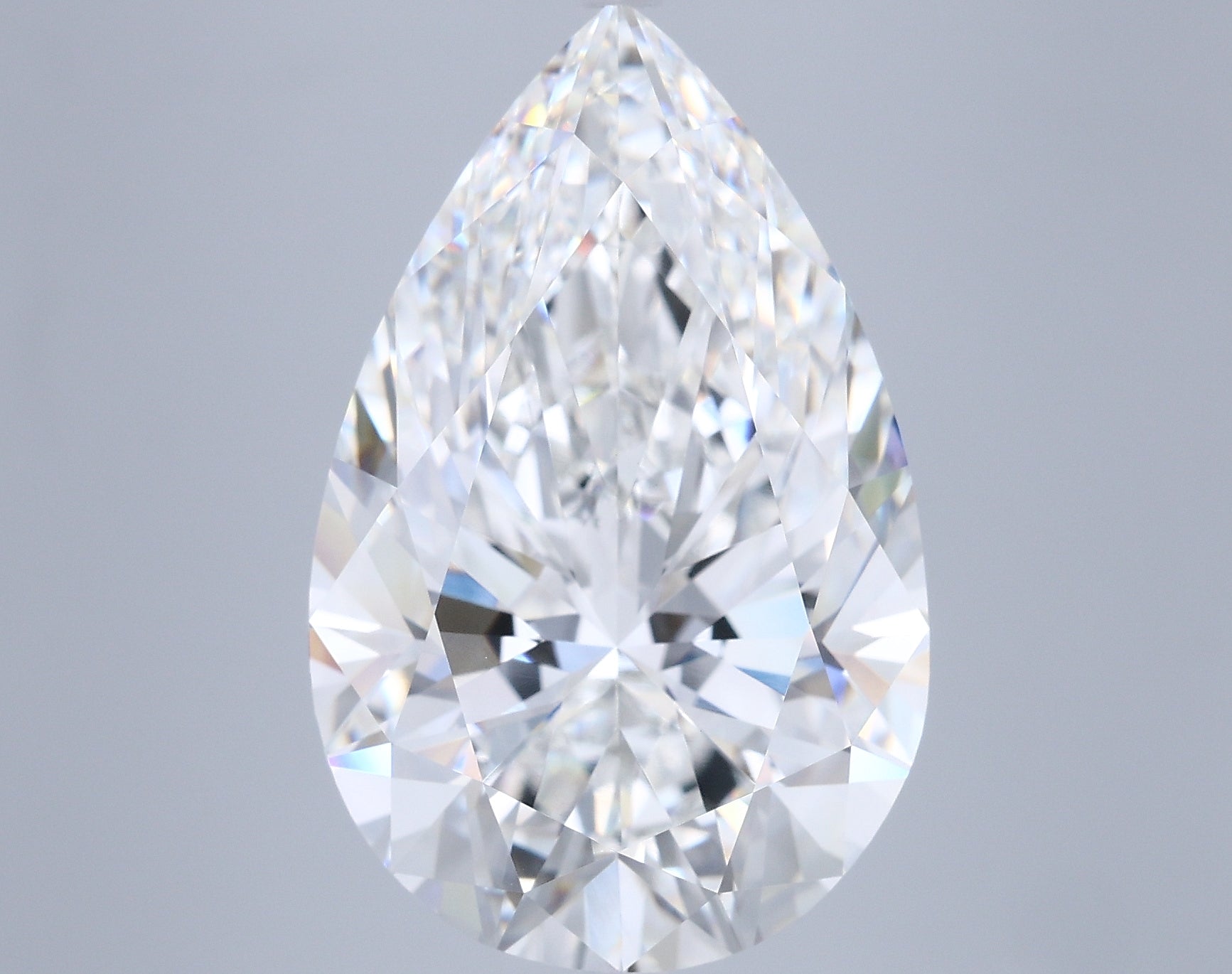 10.08-carat lab-grown pear diamond at MiaDonna